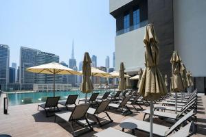 Bazén v ubytování Studio in heart of Dubai - 15 Northside - Business Bay nebo v jeho okolí