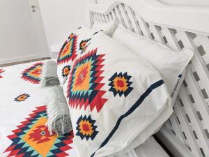 Postel nebo postele na pokoji v ubytování Off-grid retreat in the Algarve