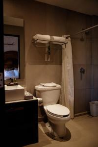 Koupelna v ubytování Hotel Rocaval San Cristóbal de las Casas