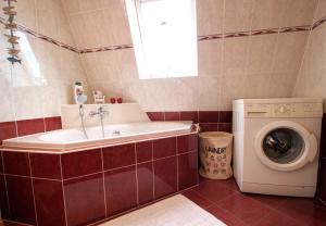 Ένα μπάνιο στο Ferienwohnung Putgolla in Kolkwitz +1 φωτογραφίες