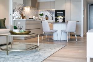 Jewel Beachfront Residences的厨房或小厨房