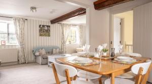 Гостиная зона в Grassholme Cottage