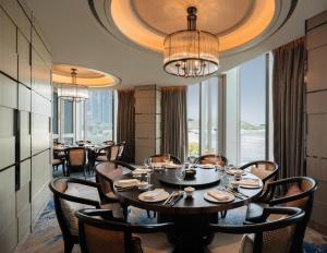 Зона вітальні в Sheraton Hong Kong Tung Chung Hotel