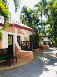 Gallery image of Hôtel Tropicana Majunga in Mahajanga