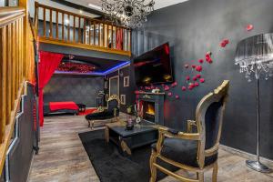 Postel nebo postele na pokoji v ubytování COCONROOM balneo-sauna La suitE