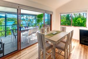Φωτογραφία από το άλμπουμ του Heliconia 10 Centrally Located House Hamilton Island with buggy στη Νήσο Χάμιλτον +10 φωτογραφίες