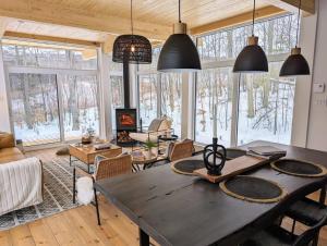Fotografie z fotogalerie ubytování trähus tremblant v destinaci La Conception