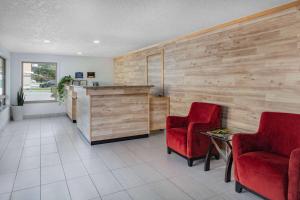 Posezení v ubytování Travelodge by Wyndham Newport