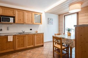 Kuchyňa alebo kuchynka v ubytovaní Gaia Residence Hotel