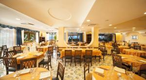 Restaurace v ubytování Hotel Ambasciatori