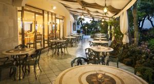Restaurace v ubytování Hotel Ambasciatori