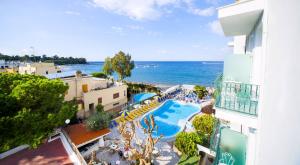 A view of the pool at Hotel Ambasciatori or nearby