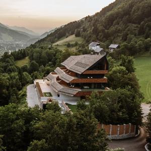 Ett flygfoto av Chalet Sofija