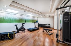 Fitness centrum a/nebo fitness zařízení v ubytování Leonardo Boutique Hotel Krakow City Center