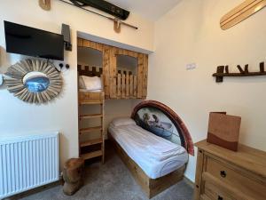 Explorers Retreat Matlock Bath客房内的一张或多张床位