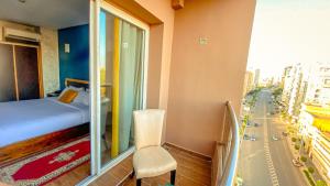 Łóżko lub łóżka w pokoju w obiekcie Hôtel Belle Vue et Spa