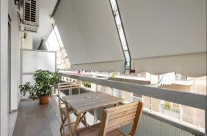 Balkon lub taras w obiekcie Nazar Apartment- in the center of Athens