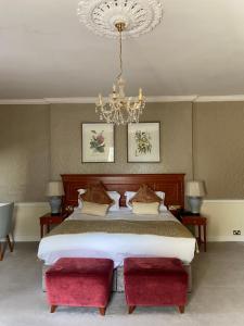 Letto o letti in una camera di Leixlip Manor Hotel