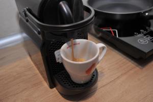 Estris per fer te o cafè a Jacuzzi Apartman De Lux - Cacak
