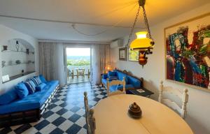 Casa Bianca Elegant House Near Beach的休息区