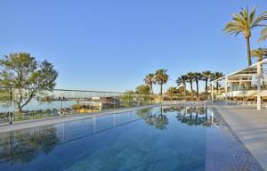 Hotel Ocean House Costa del Sol, Affiliated by Meliá内部或周边的泳池