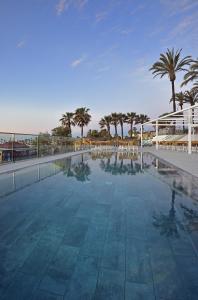 Hotel Ocean House Costa del Sol, Affiliated by Meliá内部或周边的泳池