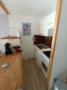 Køkken eller tekøkken på SUPERBE T2 TRAVERSANT- 6PERS - VAL CLARET