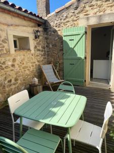 Patio nebo venkovní prostory v ubytování Gîte à Upie (Drôme)
