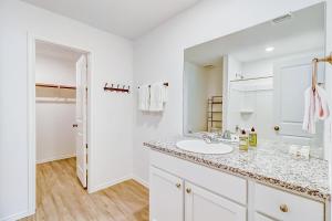 Vannituba majutusasutuses Staycation Cottage +22 fotot