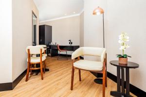 NH HOTEL FEIRA DE SANTANA的休息区