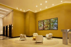 NH HOTEL FEIRA DE SANTANA的休息区