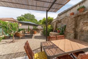 Patio nebo venkovní prostory v ubytování La maison d'à côté