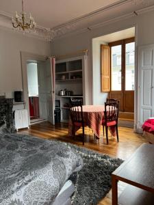 O bucătărie sau chicinetă la VILLA LUISA