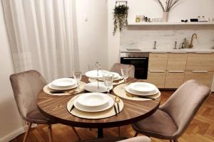 Galeriebild der Unterkunft Central Pula - Charming Historic Gem - Modern Comforts in Pula