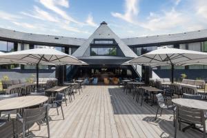 Restauracja lub miejsce do jedzenia w obiekcie Miura