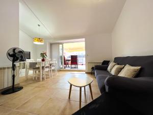 Χώρος καθιστικού στο Vivalidays Montserrat - Blanes