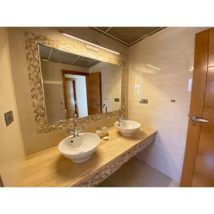 Kúpeľňa v ubytovaní Modern flat and private attic close to beach