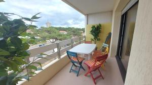 Balkón nebo terasa v ubytování Grand Studio 3 étoiles - Mimizan-Plage - 1 à 4 pers - Tout confort - 6 mn à pieds de la plage