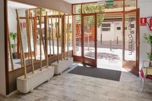 Fotografie z fotogalerie ubytování Hostal La Torre v destinaci Benicàssim