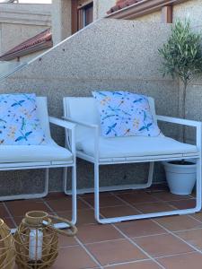 Posedenie v ubytovaní "SANXENXO HOLIDAYS" ATICO CON GARAJE, BARBACOA y PISCINA A 5 MIN DEL CENTRO