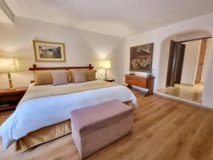 Antara Hotel & Suites - Miraflores房間的床