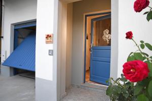 Fotografia z galérie ubytovania La Rosa nel Borgo - Suite con balcone e garage v destinácii La Morra