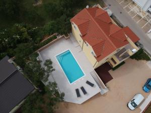 Kolam renang di atau dekat dengan Apartment in Drage with sea views, balcony, air conditioning, WiFi 566-1