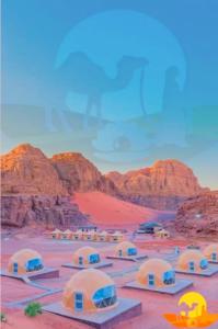 uma representação de um deserto com tendas e montanhas em Lulua luxury camp em Disah