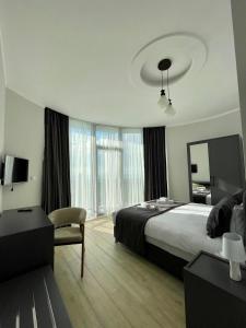 Postel nebo postele na pokoji v ubytování Hillside Inn