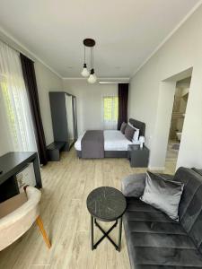 Postel nebo postele na pokoji v ubytování Hillside Inn