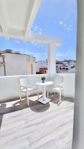 Μπαλκόνι ή βεράντα στο Alhattic Rooms +25 φωτογραφίες