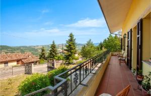 Un balcon sau o terasă la Amazing Home In Poggio Torriana With 3 Bedrooms And Wifi