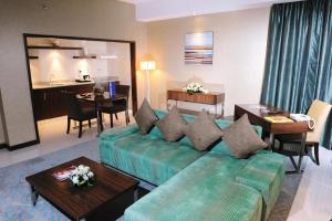 Posezení v ubytování Howard Johnson by Wyndham Abu Dhabi Downtown