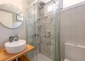 O baie la Preveza life apartment